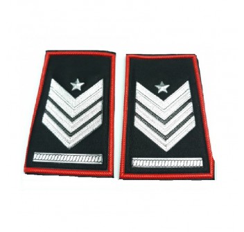Grado brigadiere capo qualifica speciale Carabinieri tubolari neri Divisa Militare