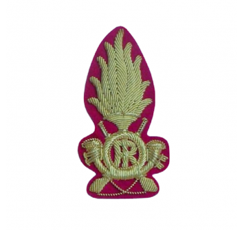 Guardia di finanza fregio ricamato bordato di rosso per comandante per cappello da divisa Divisa Militare