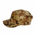 Stupida cappello militare con visiera vegetato