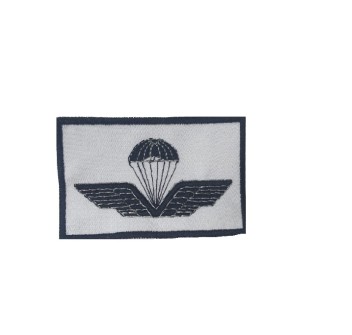 Brevetto Abilitazione al lancio patch base bianca filo argento cm 7 x 5 Divisa Militare