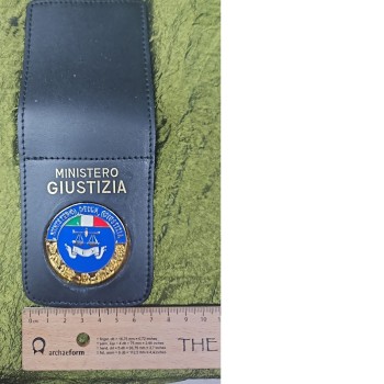 Pattella con placca Ministero della Giustizia Divisa Militare