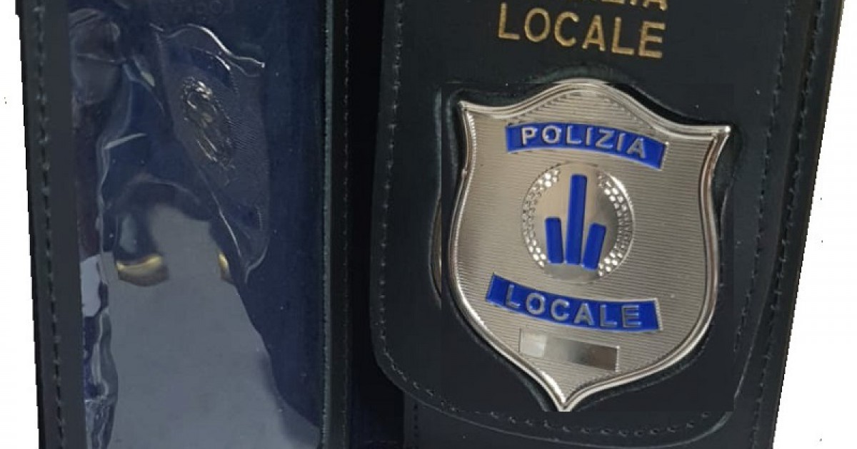 PORTAFOGLIO IN PELLE POLIZIA CON PLACCA ESTRAIBILE | Armeria Tomei