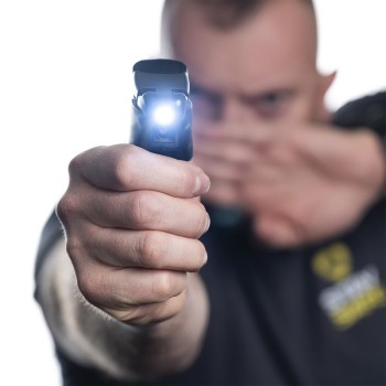 Spray peperoncino stay safe con luce Manuel Spadaccini Divisa Militare